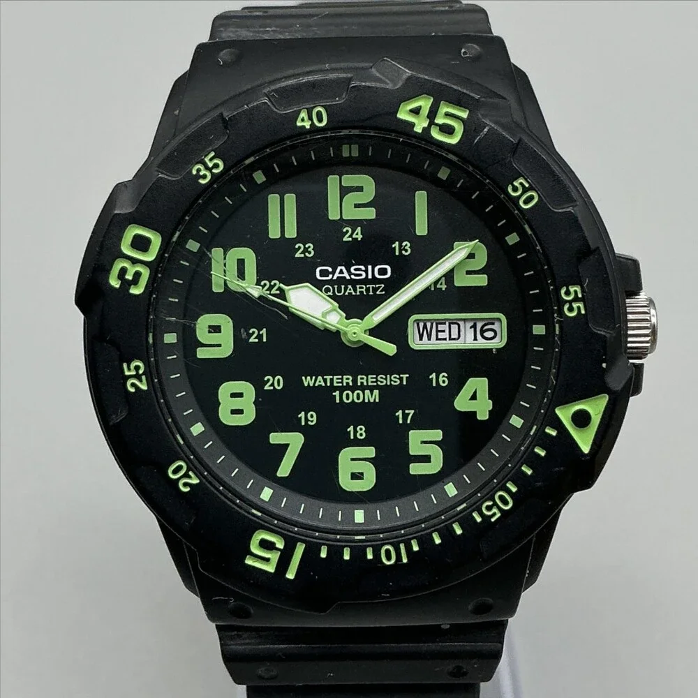 Casio MRW-200H Mens Watch 43mm Black Dial Black Resin Day Date New Battery